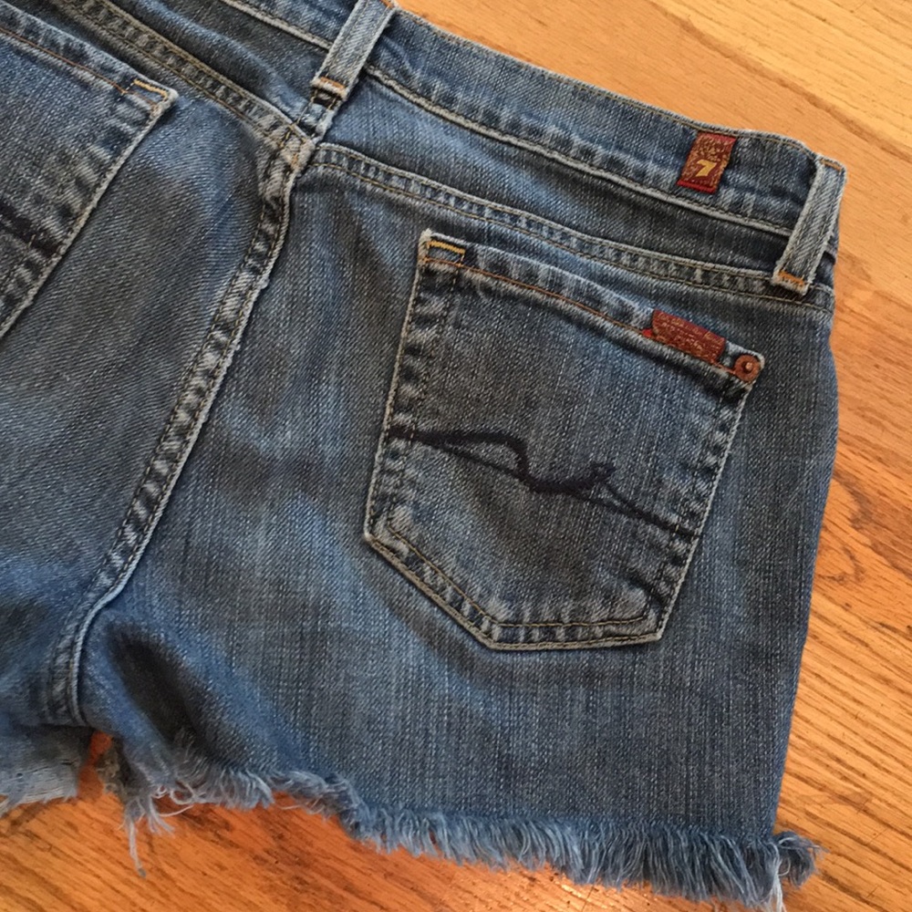 7 For All Mankind High Waisted Shorts - Picture 2 of 8